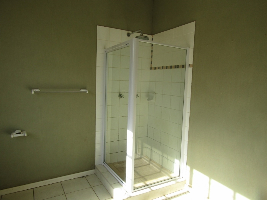 6 Bedroom Property for Sale in Hankey Eastern Cape